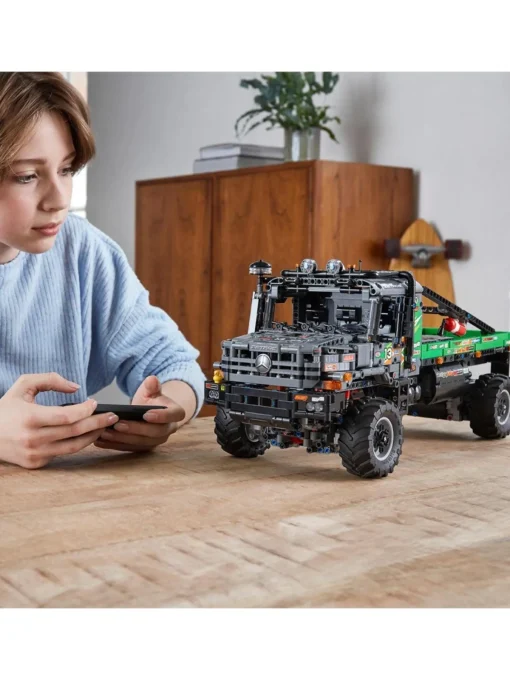 * Lego Technic 4×4 Mercedes-Benz Zetros Truck Toy 42129* Lego